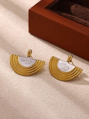 Geo enamel earrings M1810